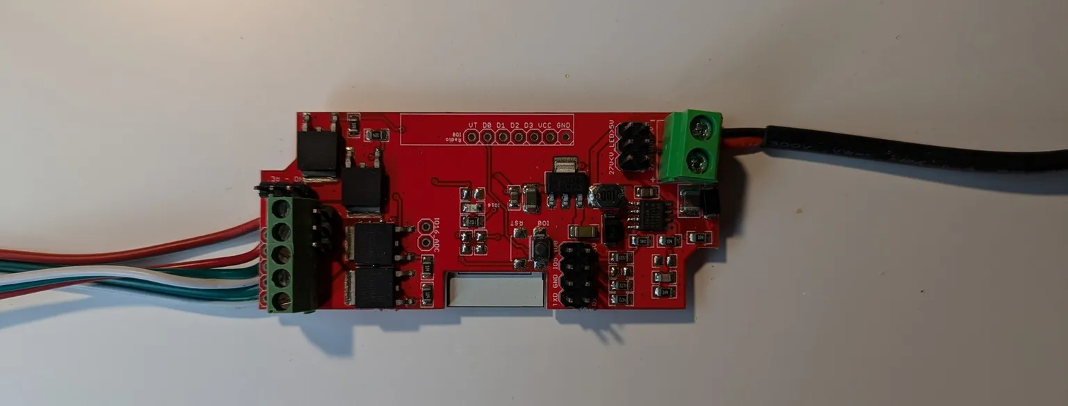 Two three-channel outputs coming from the five output pins on the board